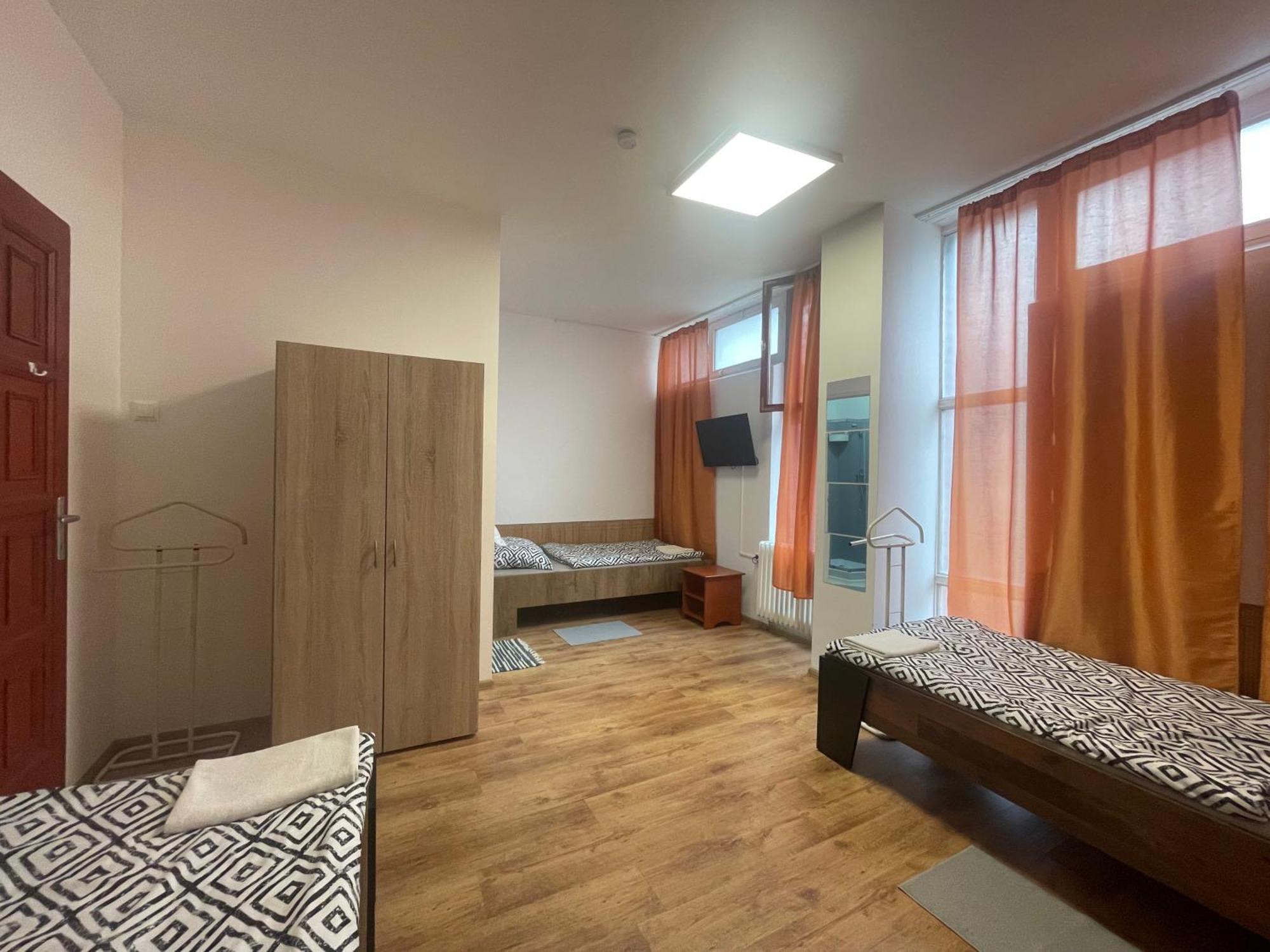 Hotel Alom Vendeghaz Dunaújváros Exteriér fotografie